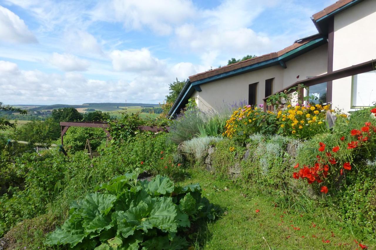 Les Chambres De La Ville Haute Dun-sur-Meuse Eksteriør bilde